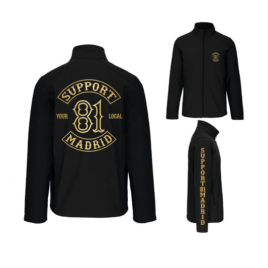 Chaqueta softshell negro con estampado de support  81 en dorado.